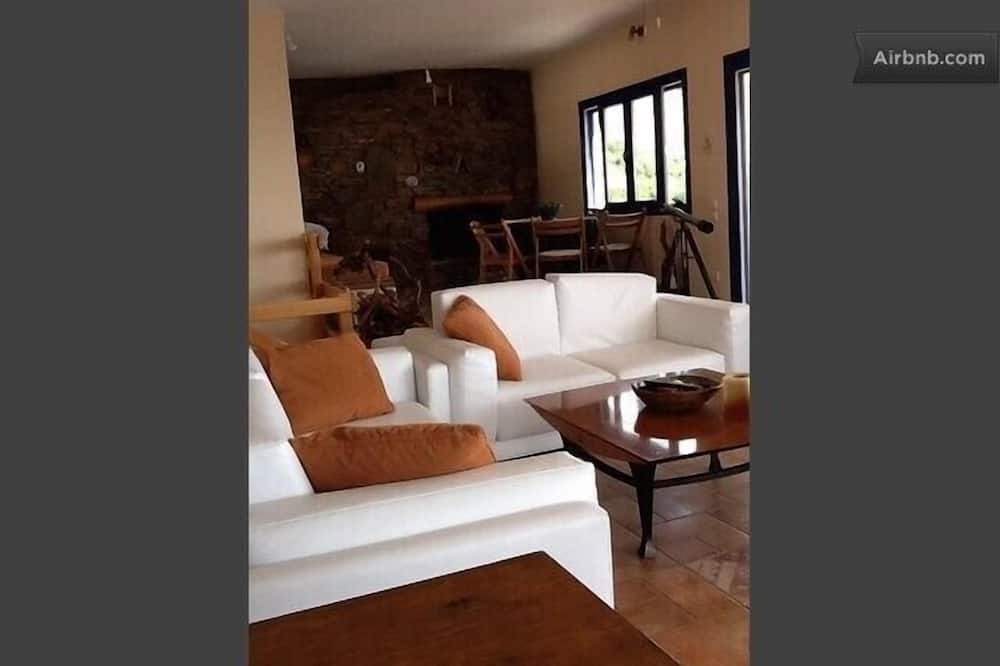 Photo of Livingroom in Kymi-Aliveri