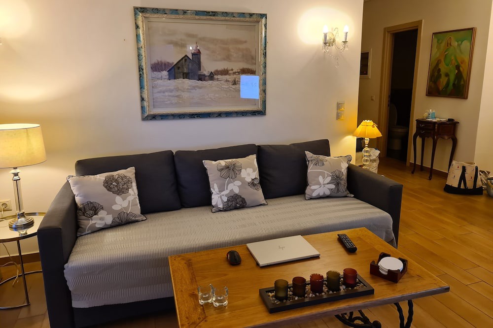 Photo of Livingroom in Karavomylos