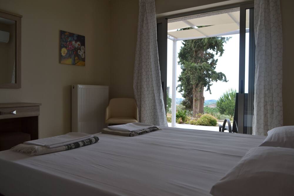 Photo of Bedroom in Lefkakia