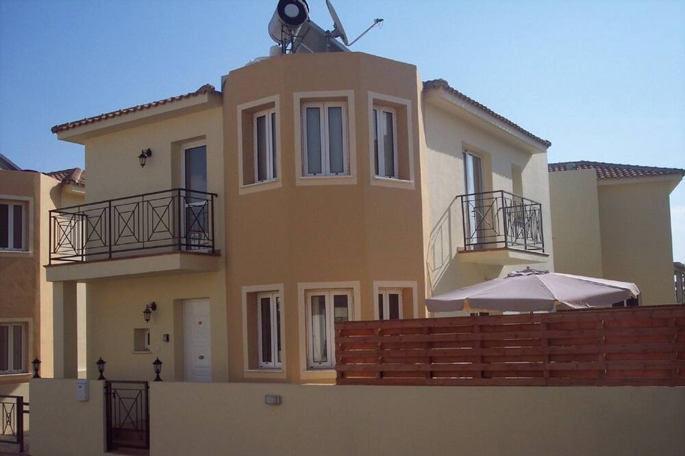 Photo of Others in Pernera