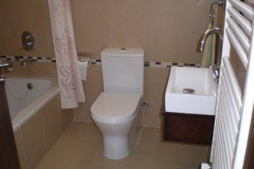 Photo of Bathroom in Pernera
