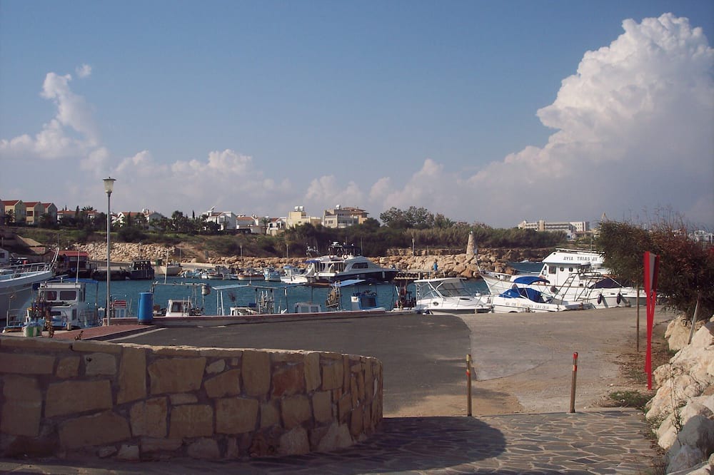 Photo of Others in Pernera