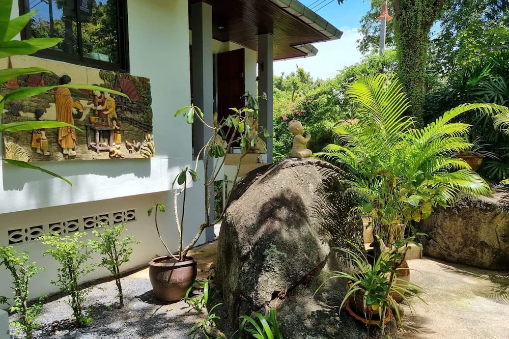 Photo of Outdoor in Laem Set