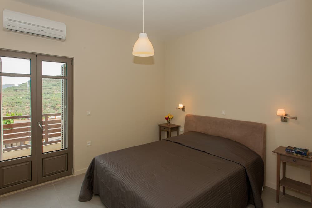 Photo of Bedroom in Drapanias