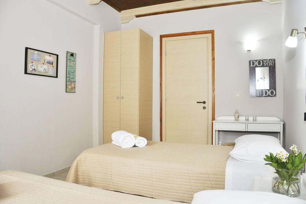Photo of Bedroom in Lakkoi