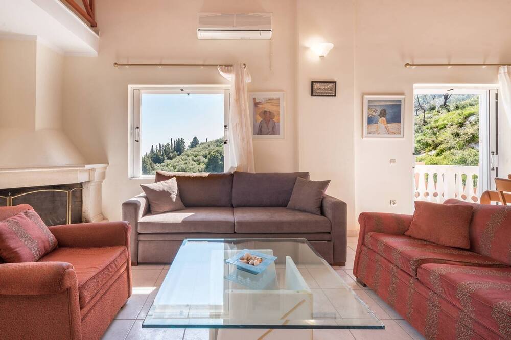 Photo of Livingroom in Romirion