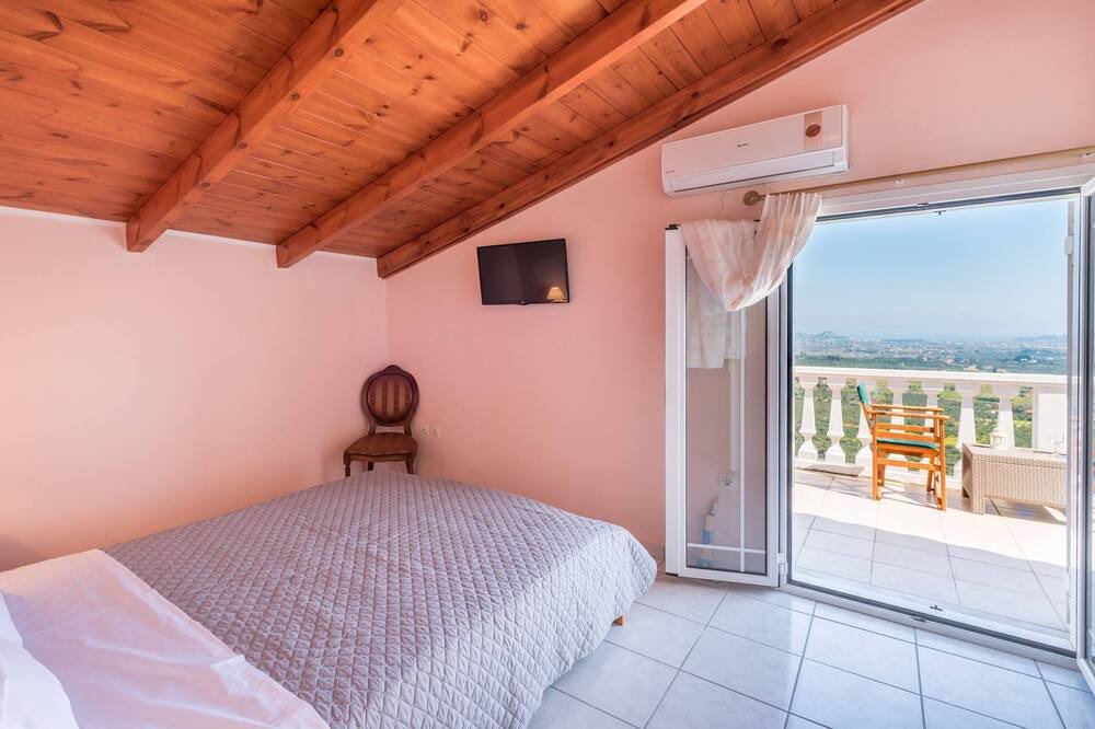 Photo of Bedroom in Romirion