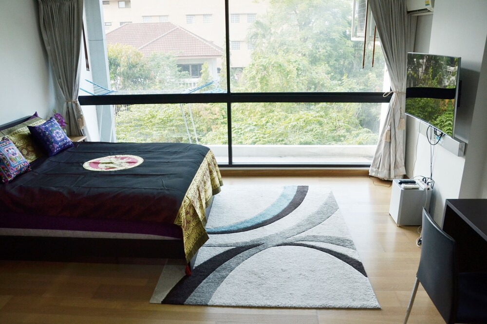 Photo of Bedroom in Phra Khanong Nuea