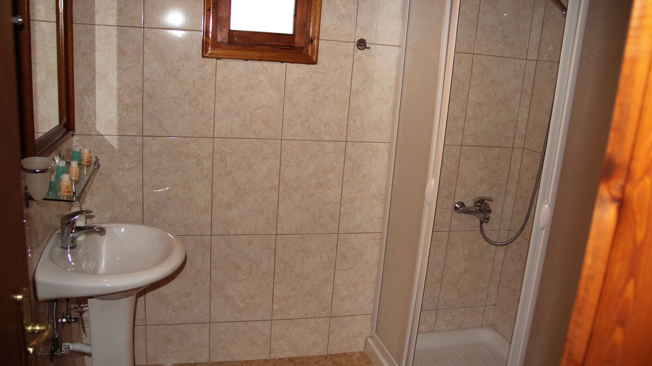 Photo of Bathroom in Vouvopotamos