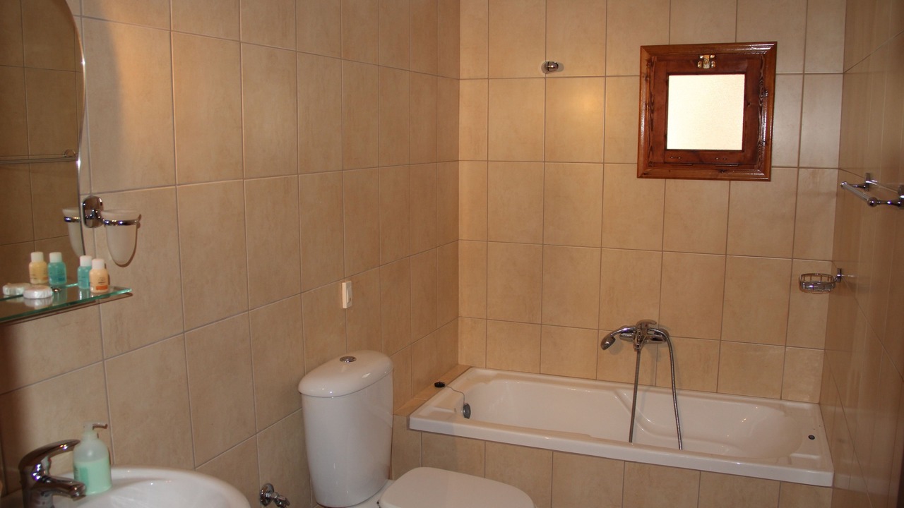 Photo of Bathroom in Vouvopotamos
