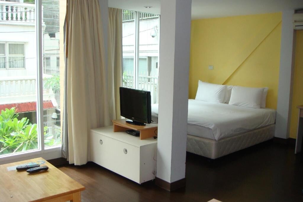 Photo of Bedroom in Embassy District