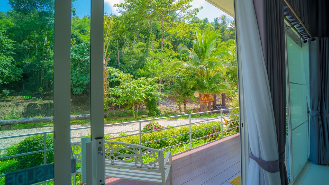 Photo of Bedroom in Mae Kon