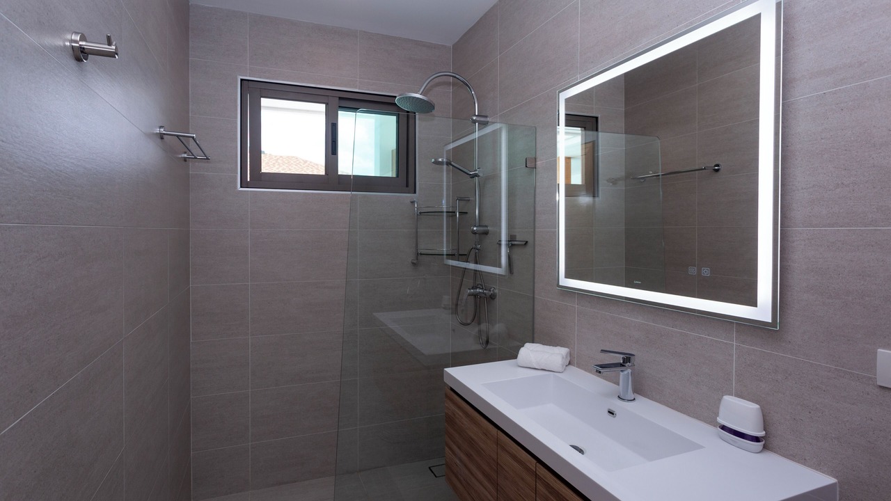 Photo of Bathroom in Maret