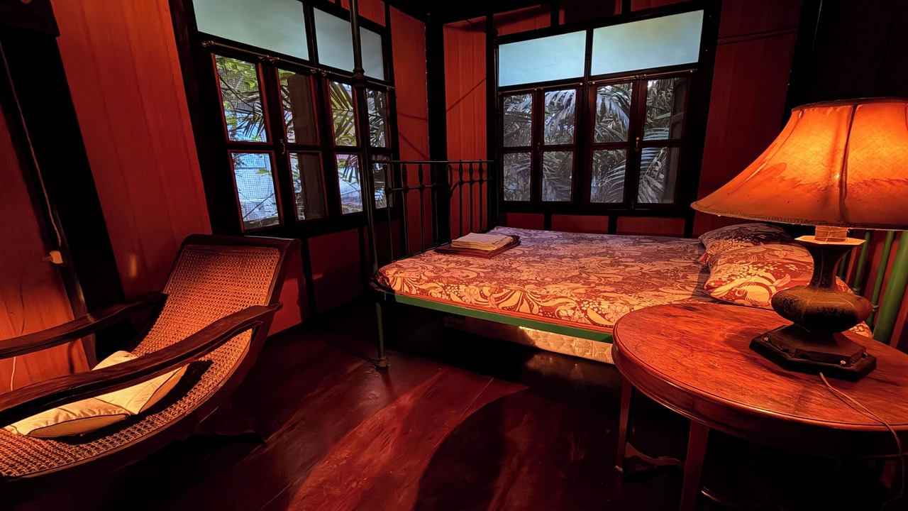 Photo of Bathroom in Wat Sam Phraya