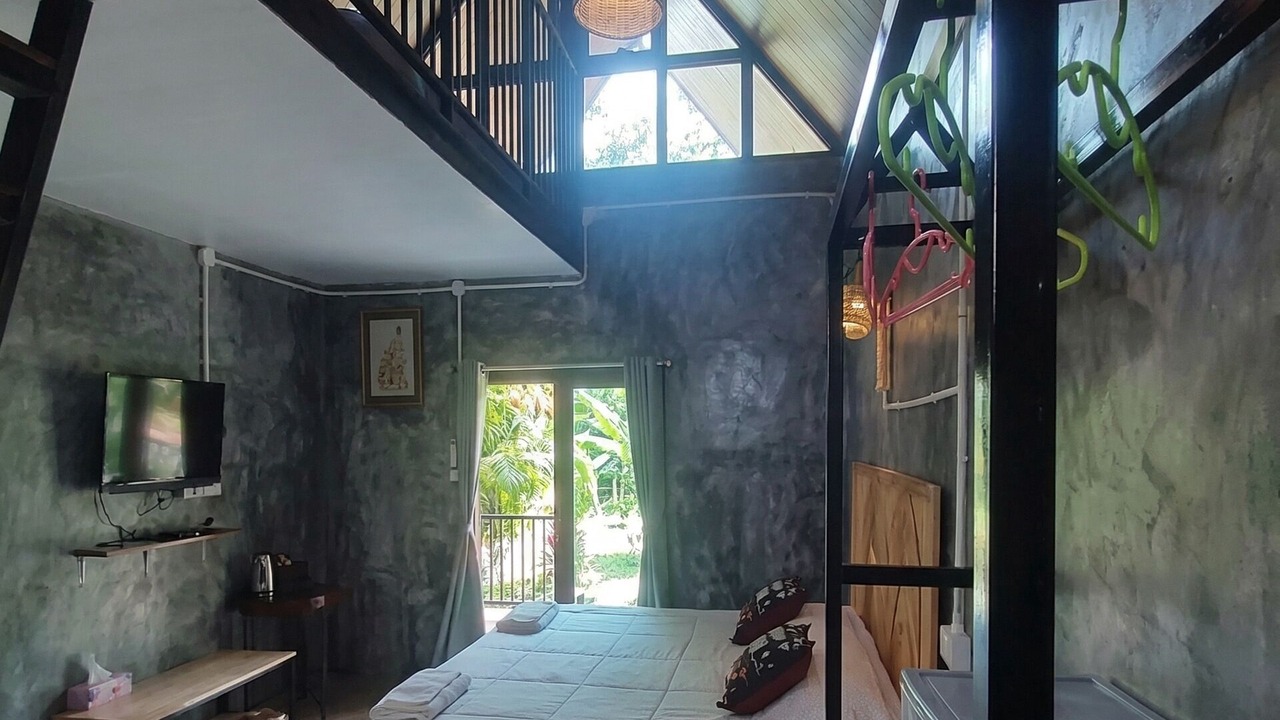 Photo of Bedroom in Khanong Phra