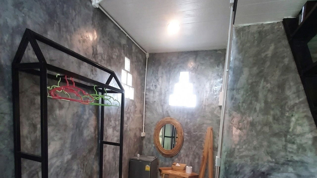Photo of Bedroom in Khanong Phra