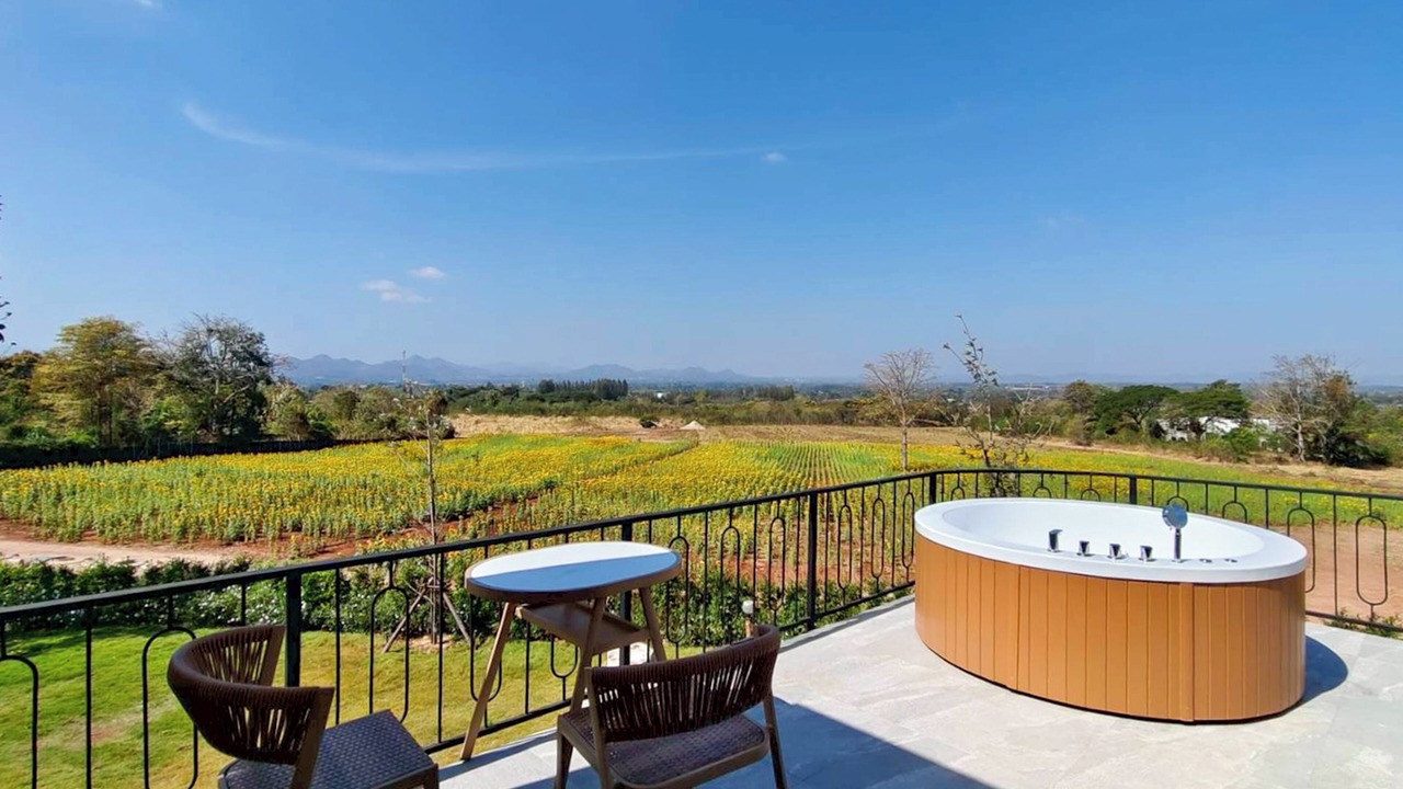 Photo of Patio Balcony in Khanong Phra