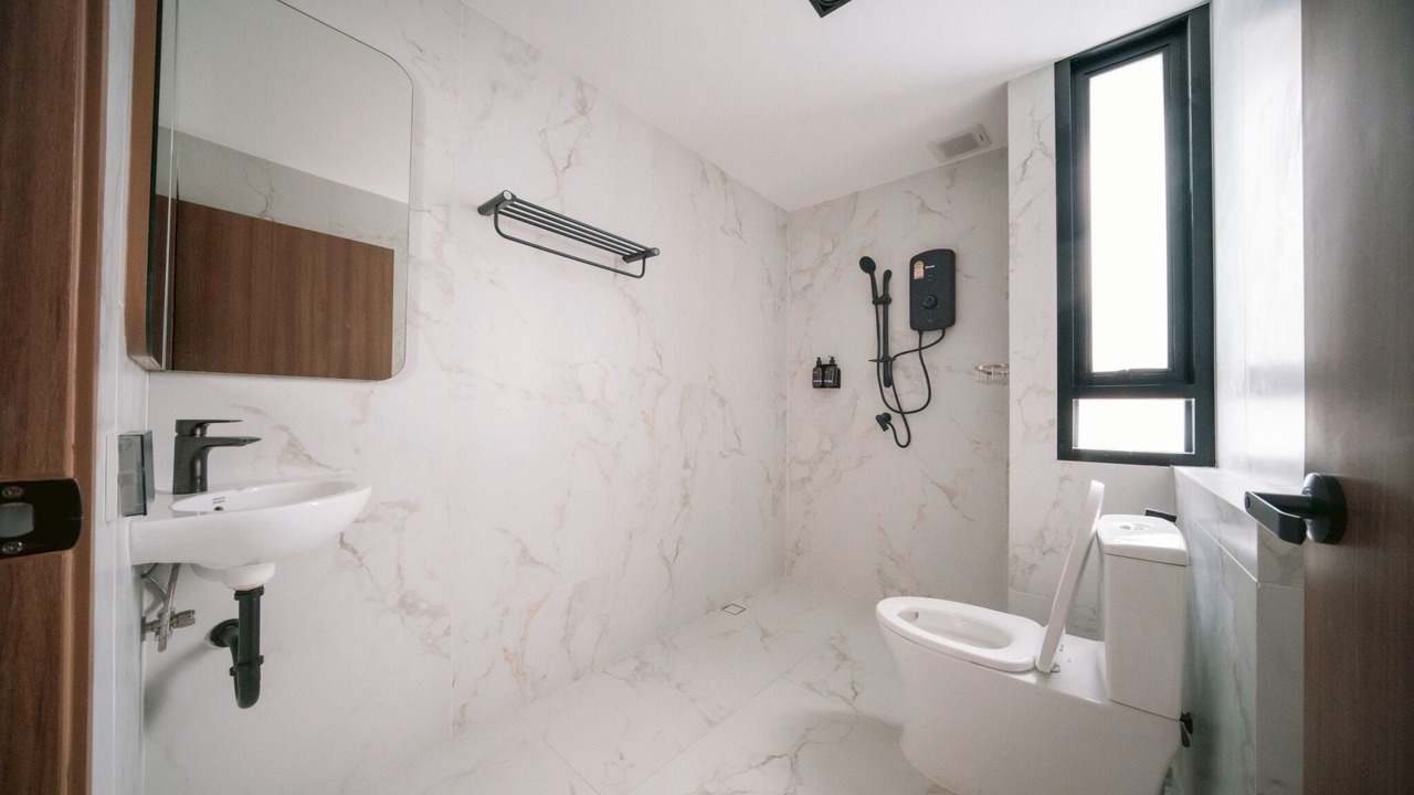 Photo of Bathroom in Talat Phlu