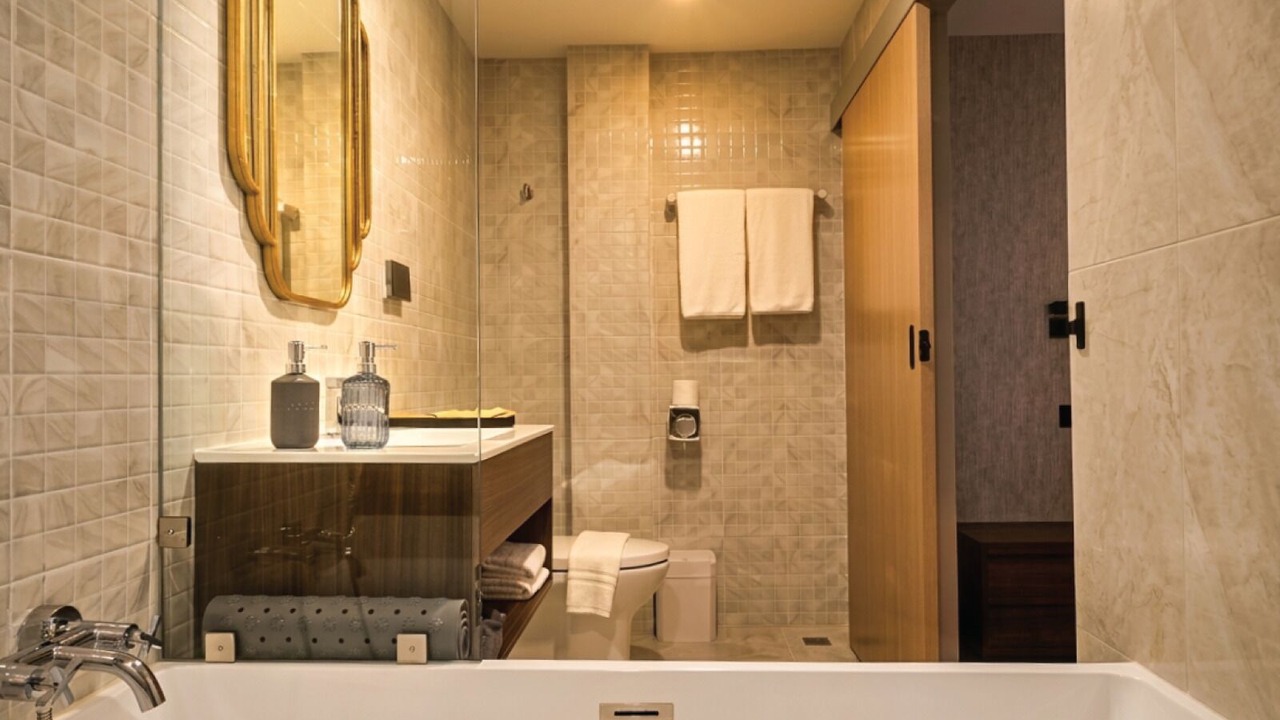 Photo of Bathroom in Thanon Phetchaburi