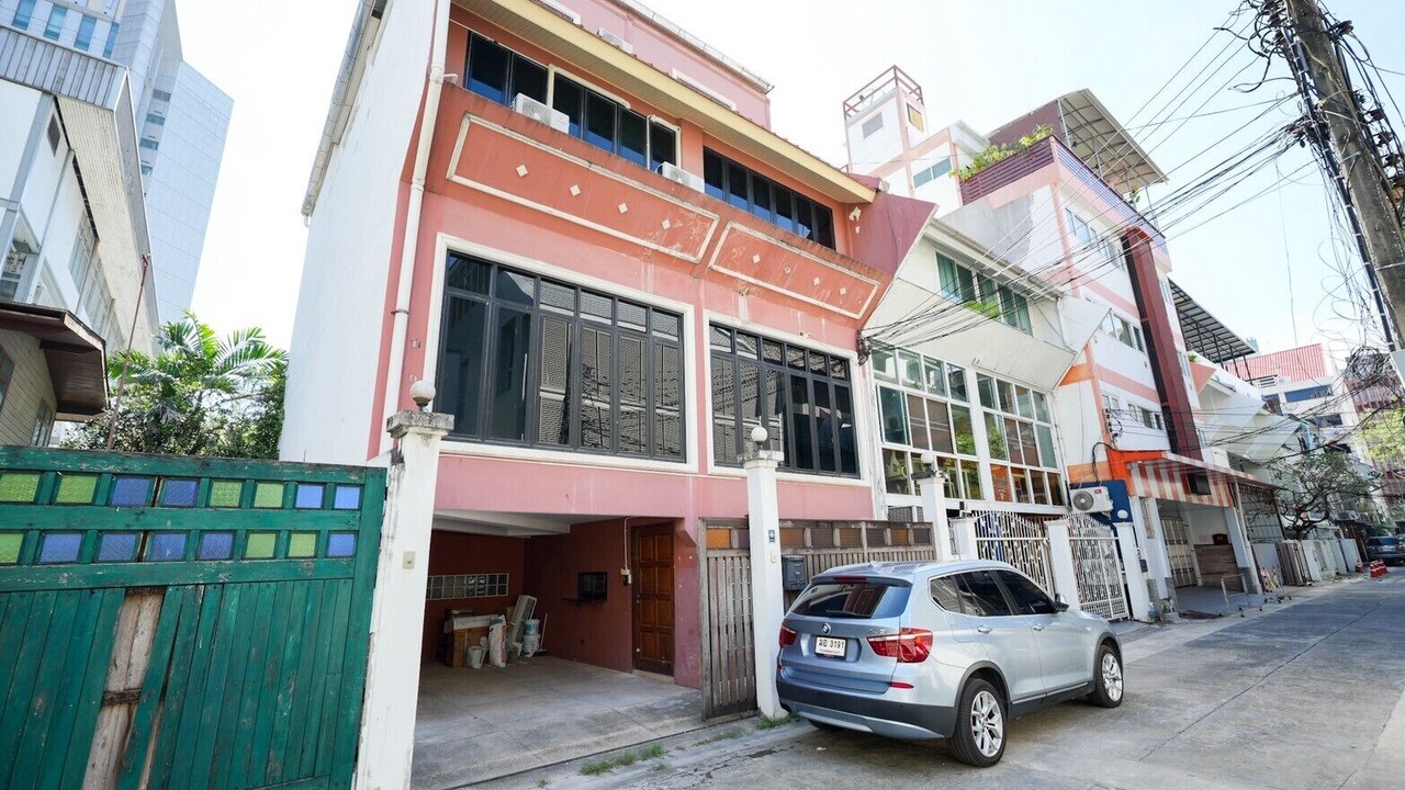 Photo of Outdoor in Nana