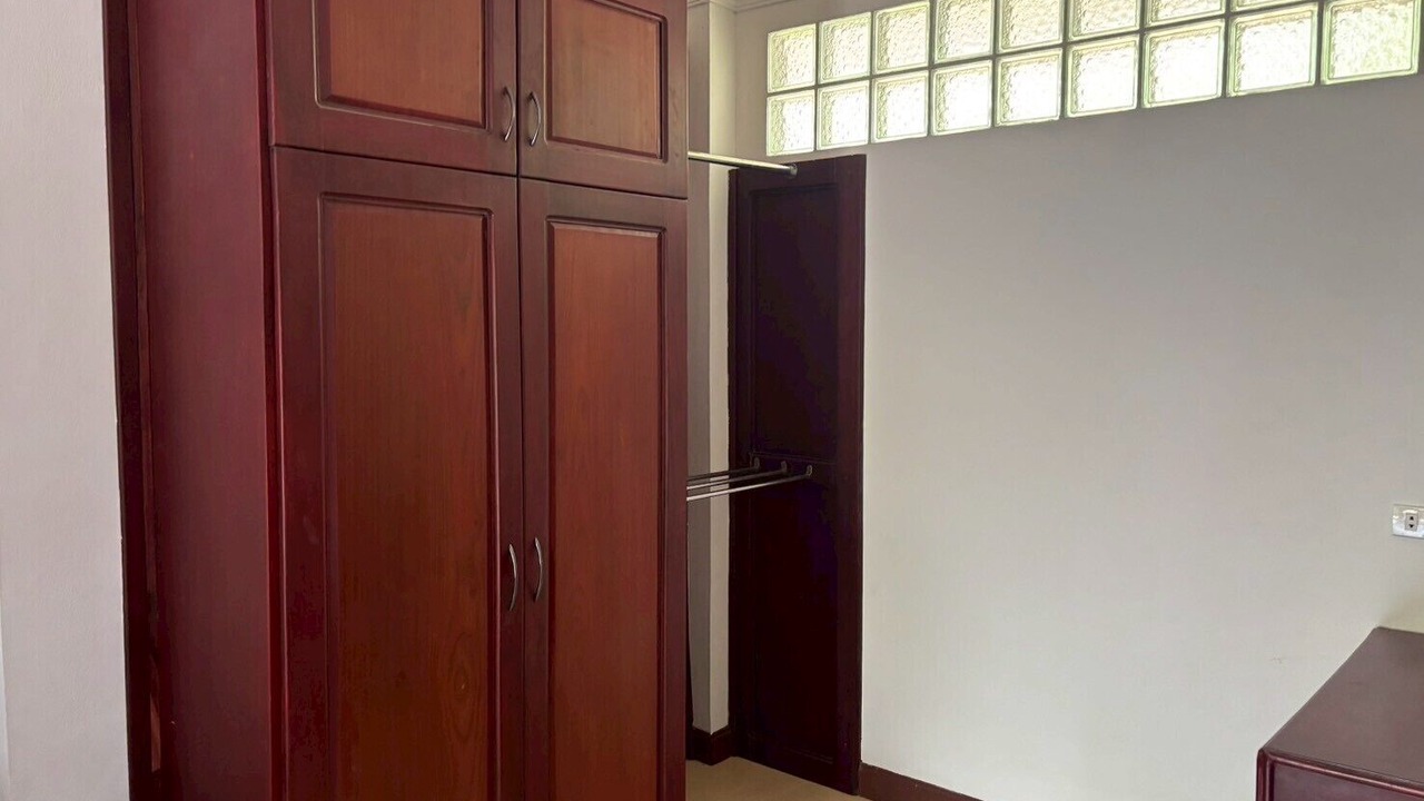 Photo of Bedroom in Khanong Phra
