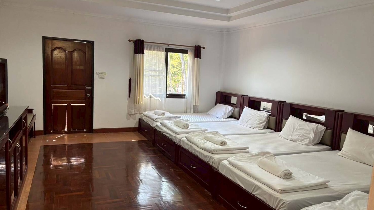 Photo of Bedroom in Khanong Phra