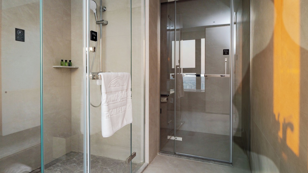 Photo of Bathroom in Tuol Kouk