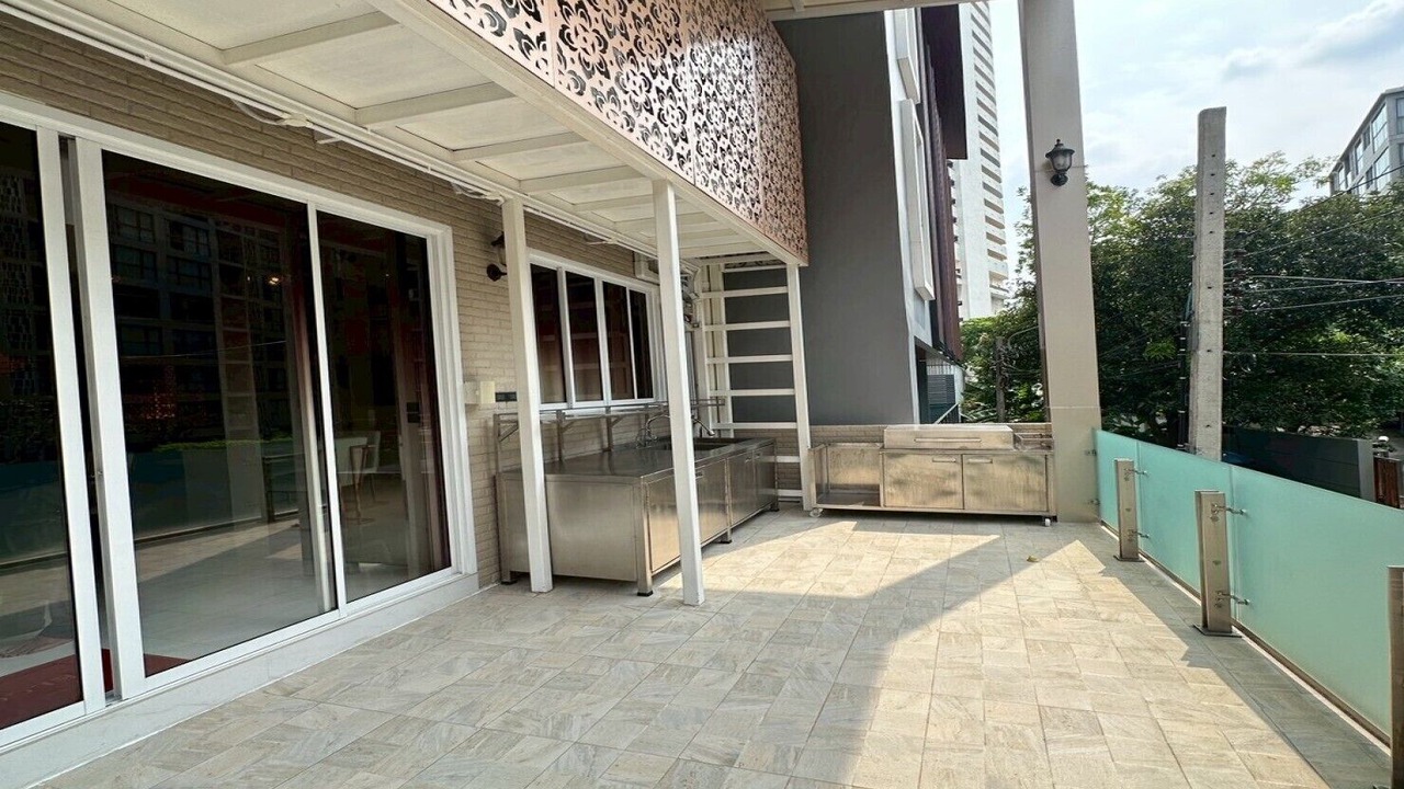 Photo of Patio Balcony in Sukhumvit