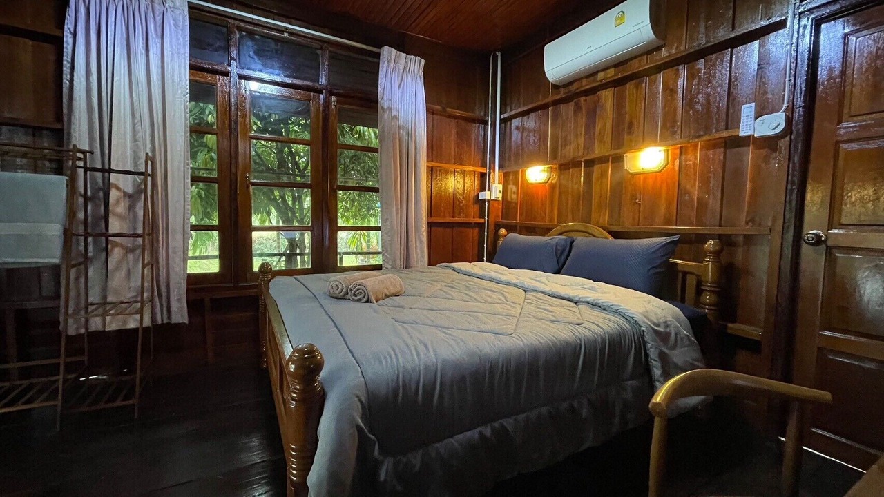 Photo of Bedroom in Huai Thap Than