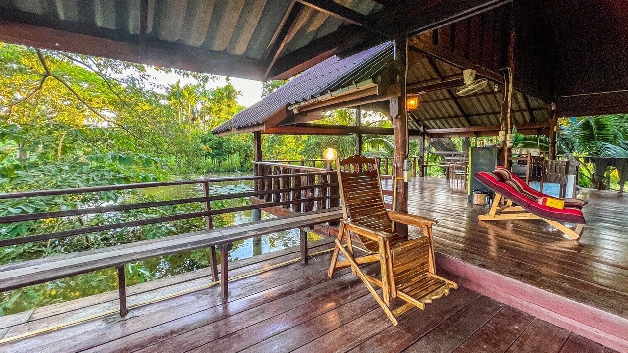 Photo of Patio Balcony in Huai Thap Than