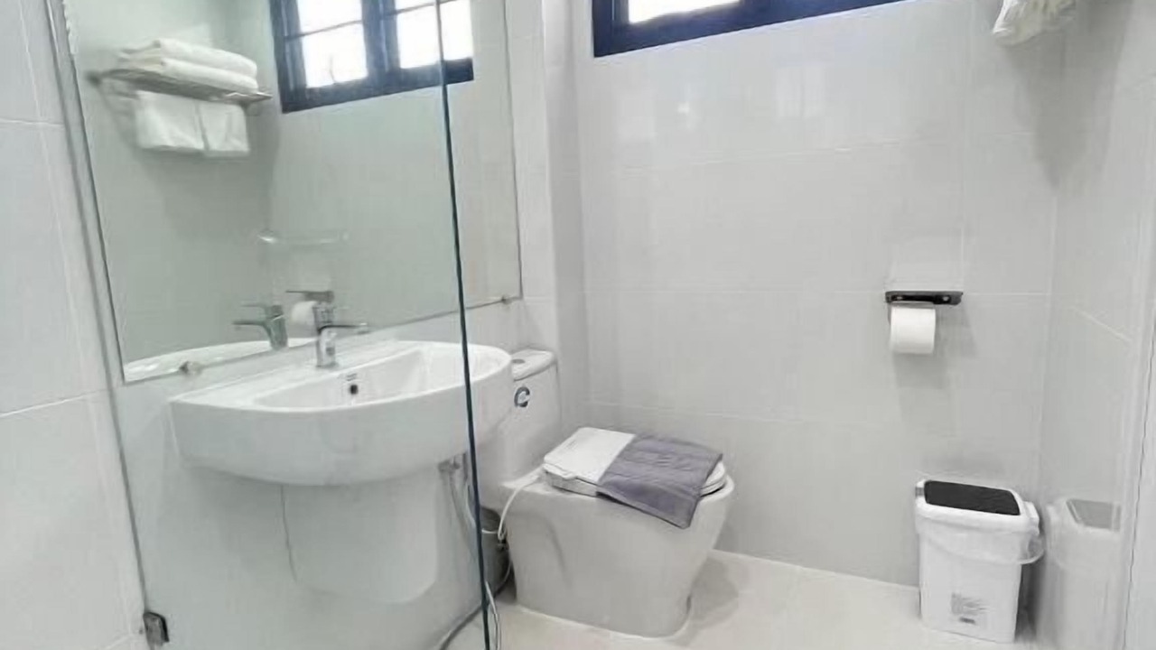 Photo of Bathroom in Old City