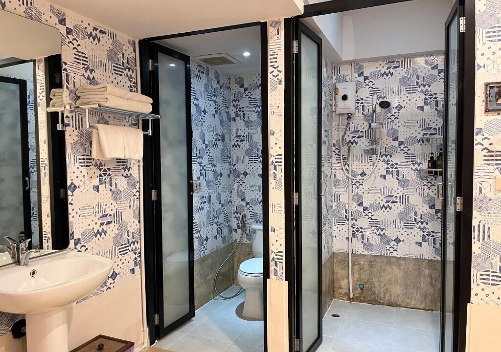 Photo of Bathroom in Old City
