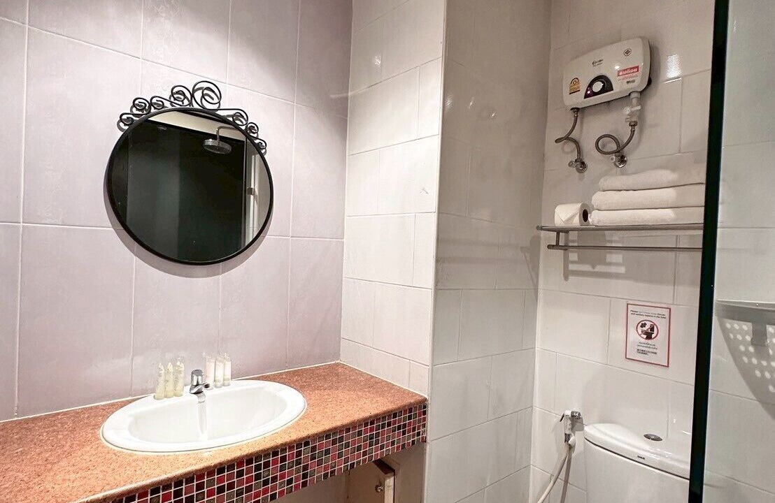 Photo of Bathroom in Khlong Toei Nuea