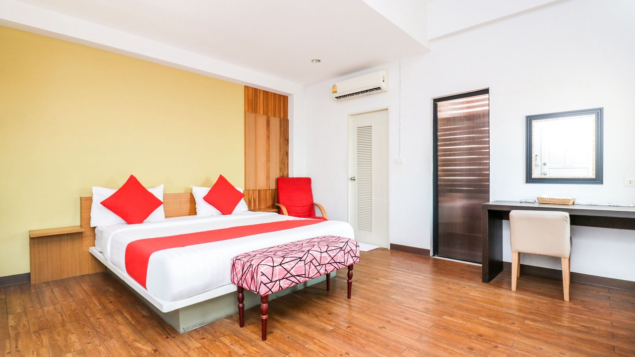 Photo of Bedroom in Racha Thewa