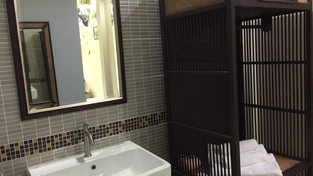 Photo of Bathroom in Lumphli