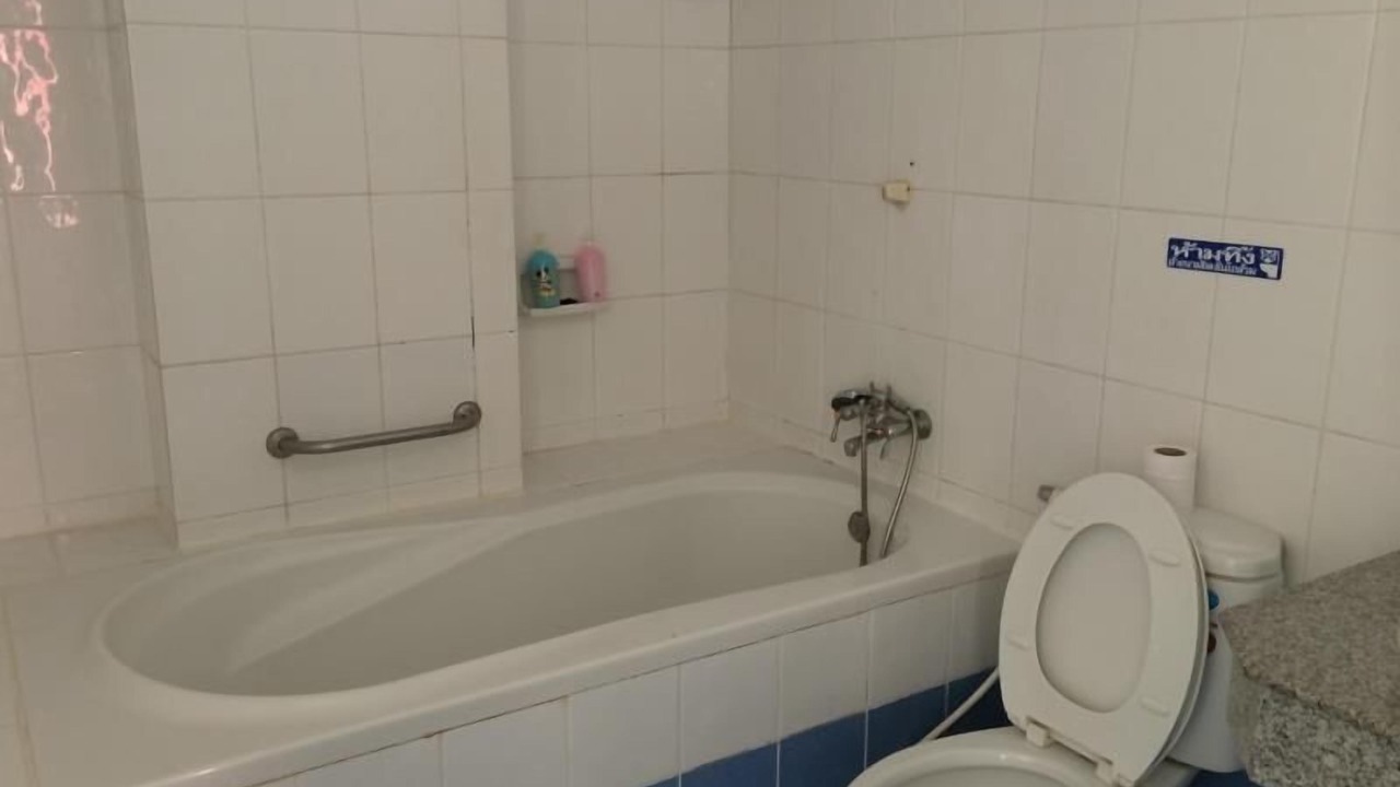 Photo of Bathroom in Khlong Chan