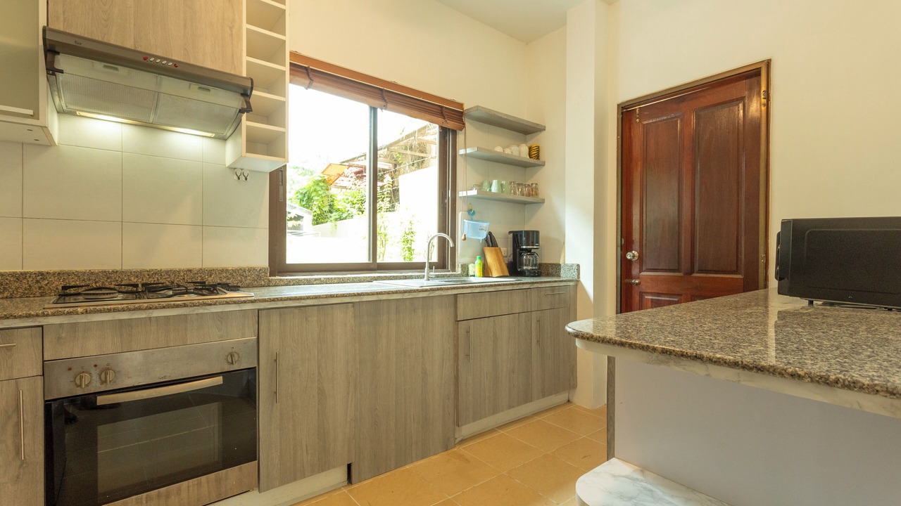 Photo of Patio Balcony in Nanai Road