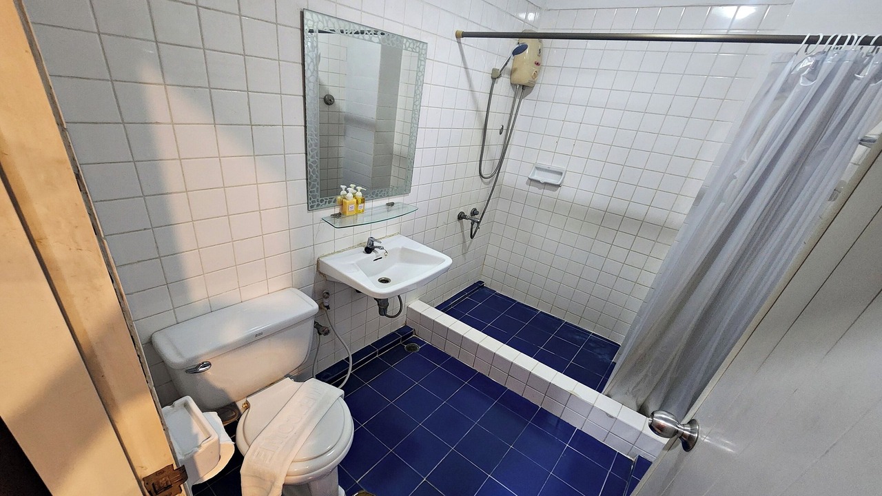 Photo of Bathroom in Dusit