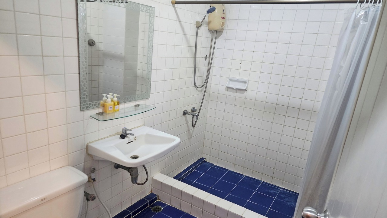 Photo of Bathroom in Dusit