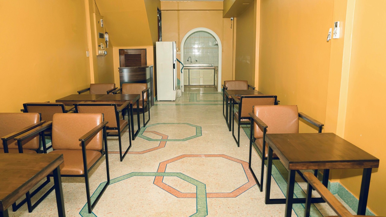 Photo of Livingroom in Thanon Phetchaburi