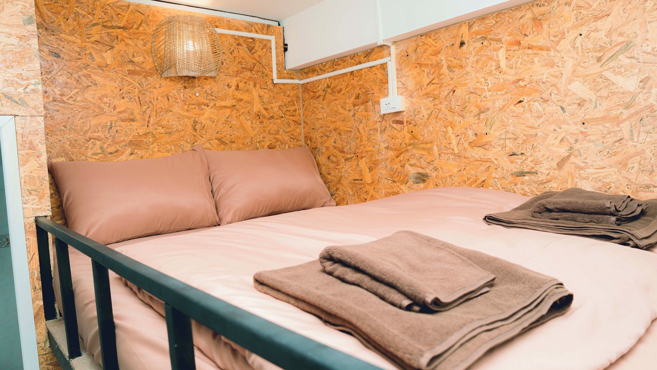 Photo of Bedroom in Thanon Phetchaburi