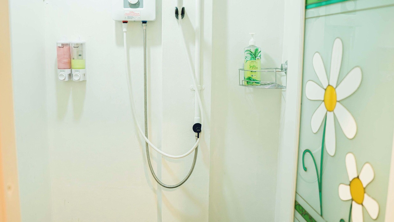 Photo of Bathroom in Thanon Phetchaburi