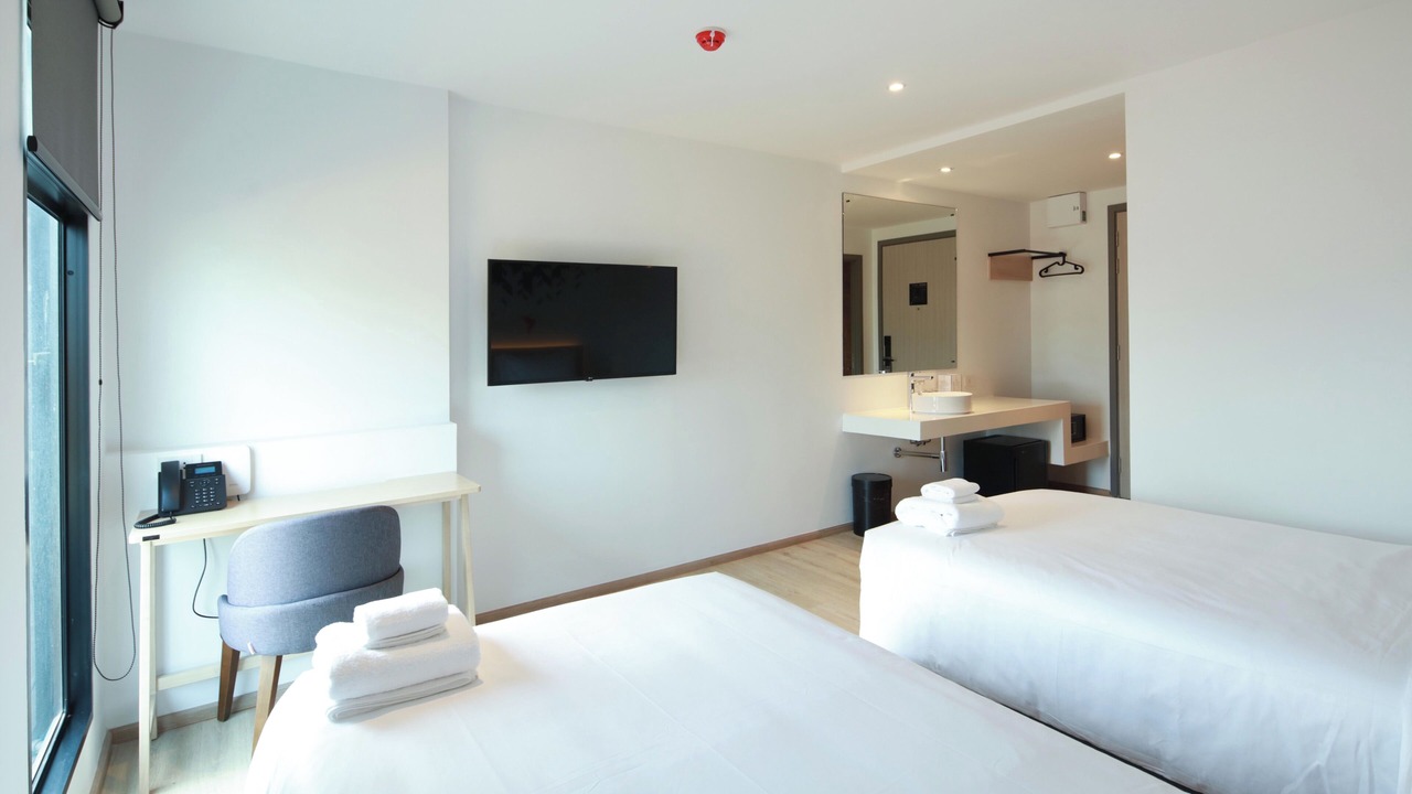 Photo of Bedroom in Khlong Kluea
