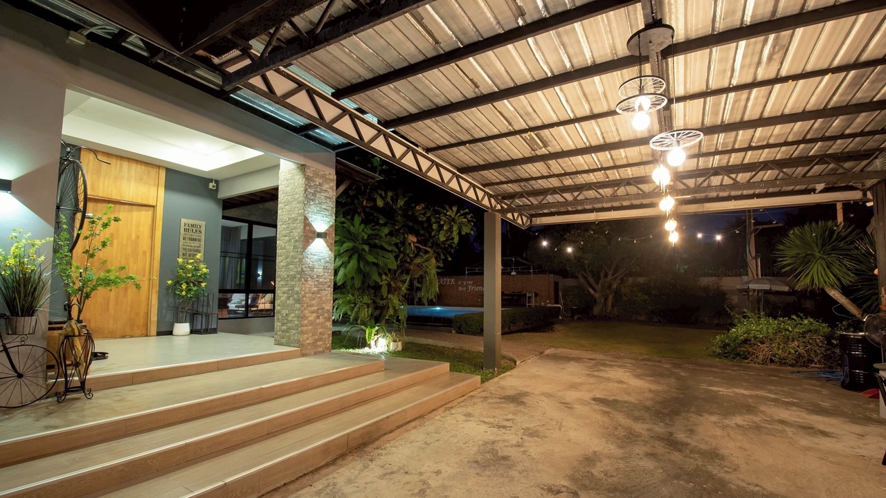 Photo of Outdoor in Na Kluea