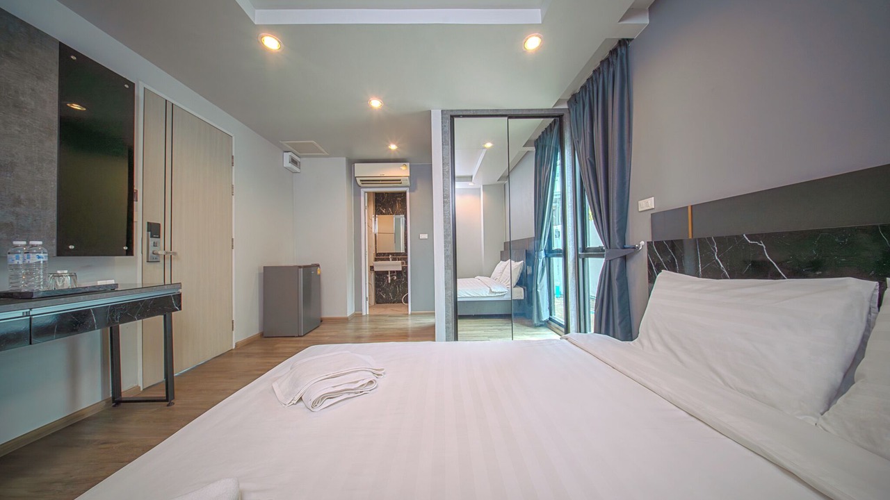 Photo of Bedroom in Khanna Yao