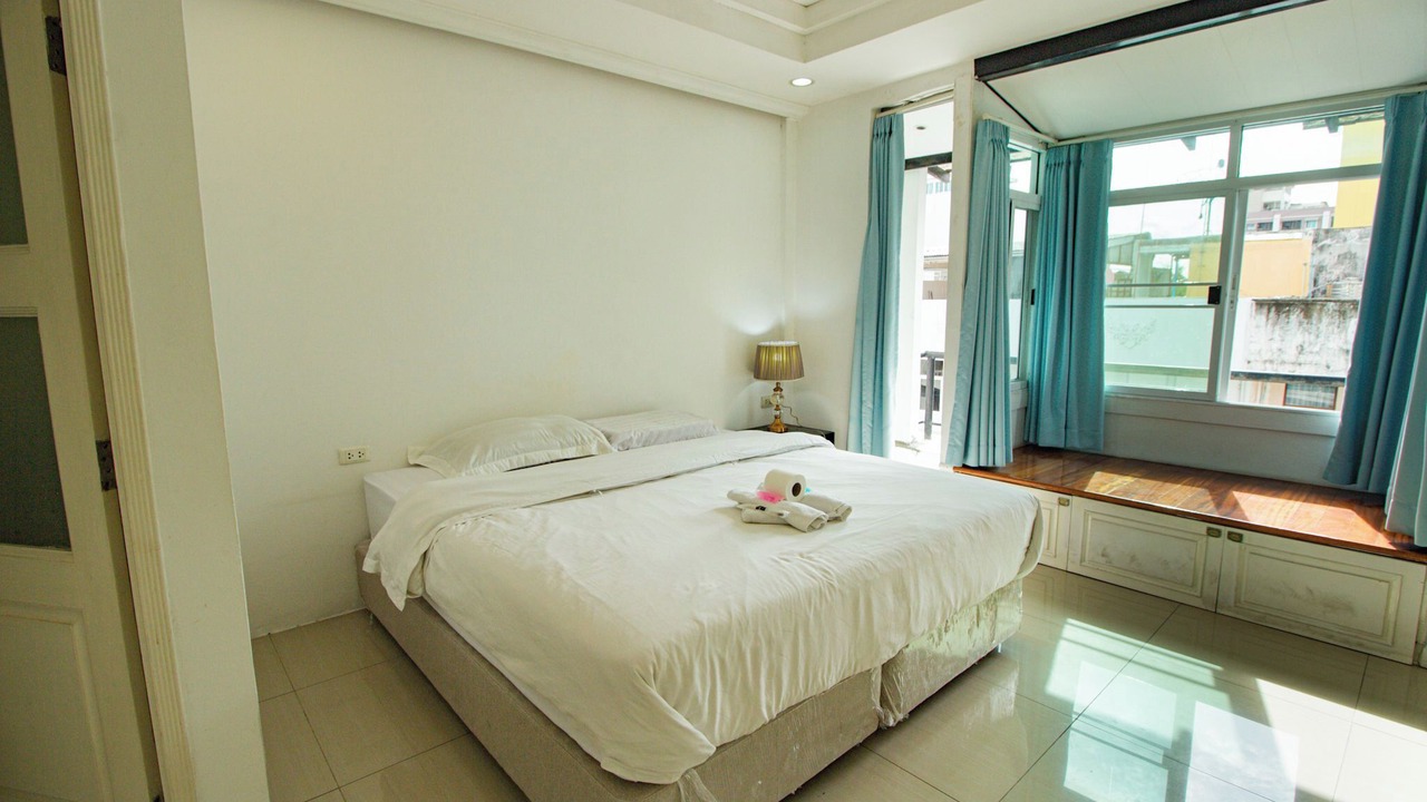 Photo of Bedroom in Samsen Nok