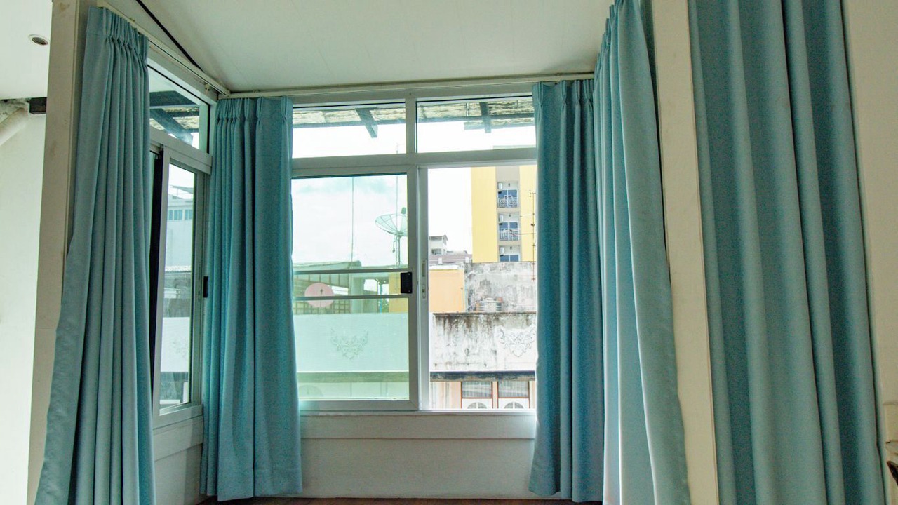 Photo of Bedroom in Samsen Nok