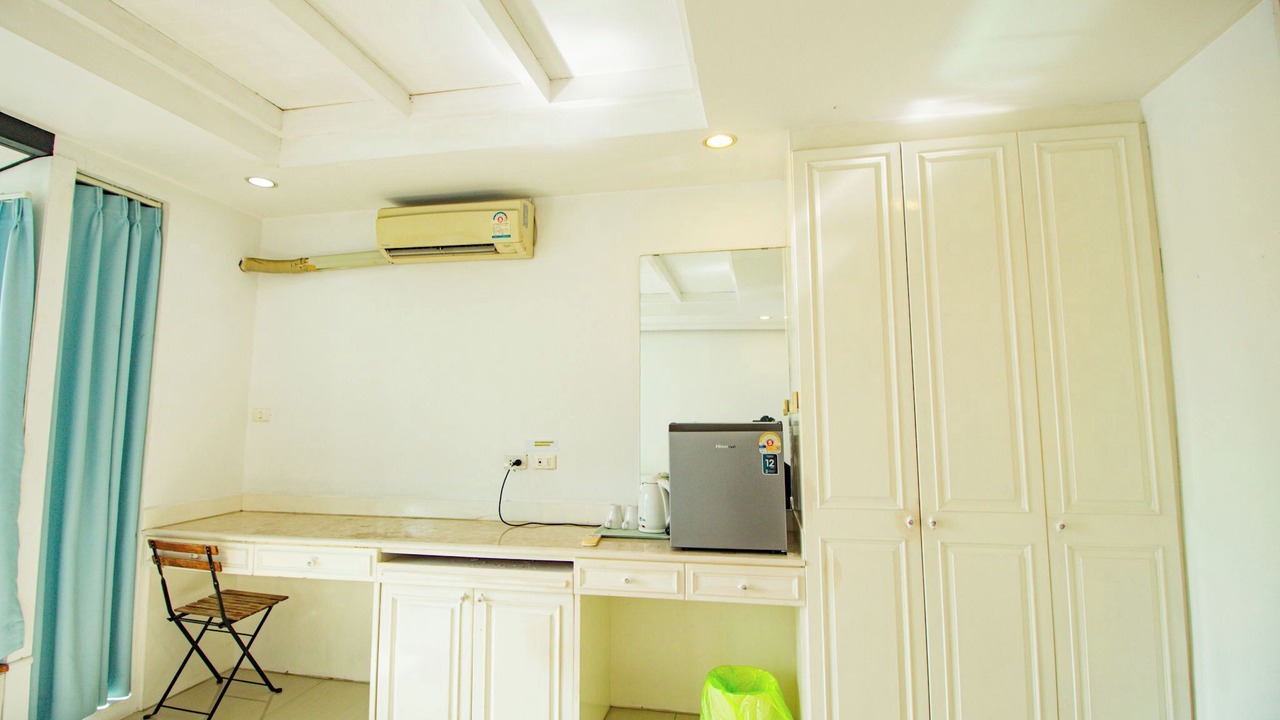 Photo of Bedroom in Samsen Nok