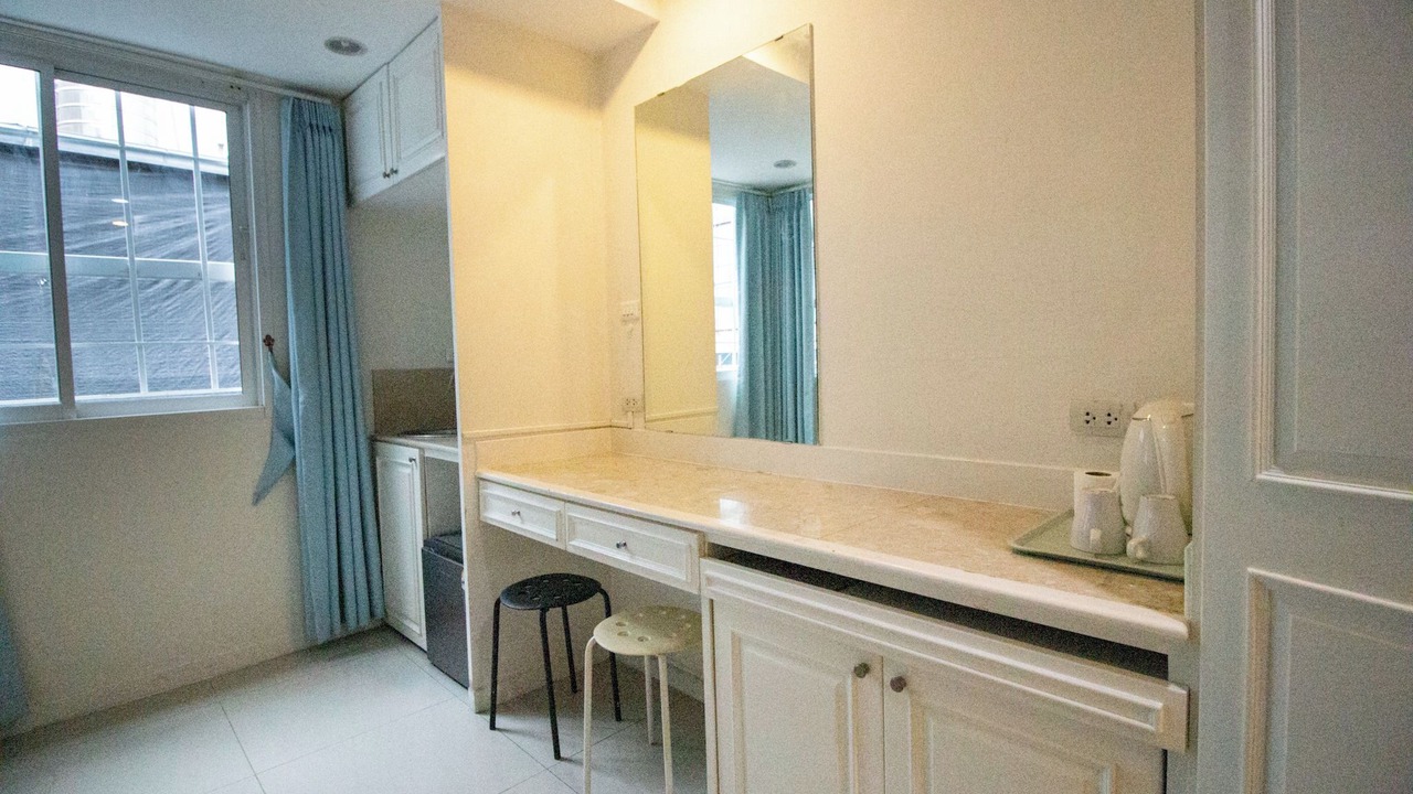 Photo of Bedroom in Samsen Nok