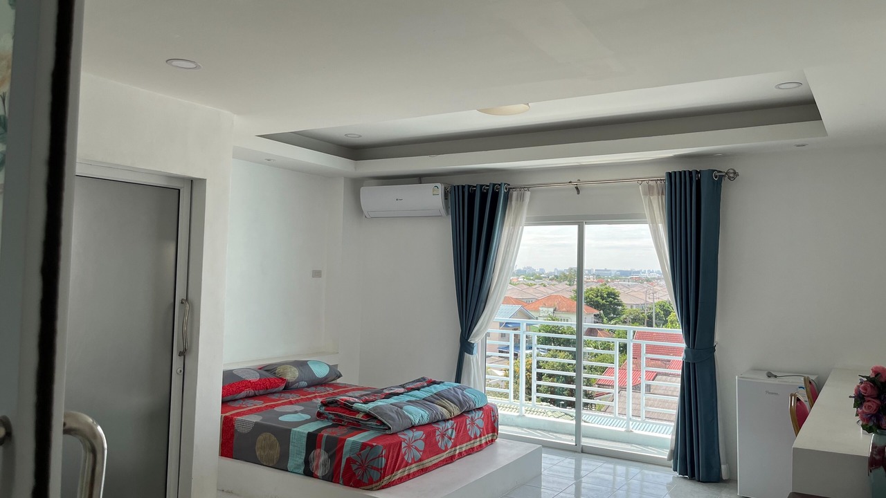 Photo of Patio Balcony in Don Muang